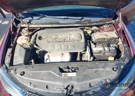 2015 Chrysler 200 Limited z USA, uszkodzony, nr VIN 1C3CCCAB8FN584671